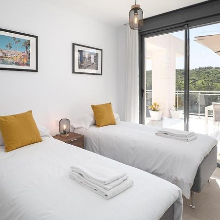 Casares Green 2365 Luaran gambar