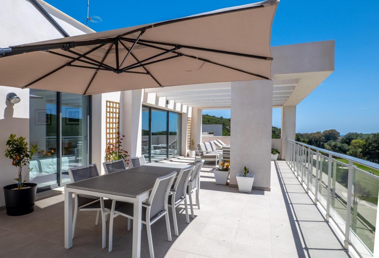 Casares Green 2365 Luaran gambar